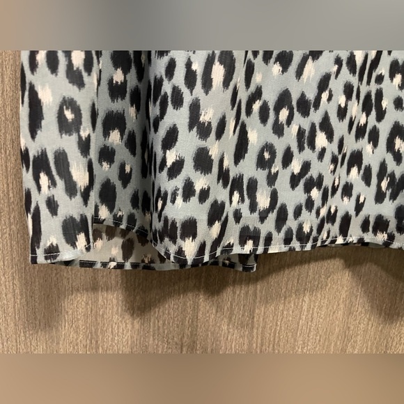 LOFT Gray and Black Leopard Print Long Sleeve Dress - Picture 6 of 16